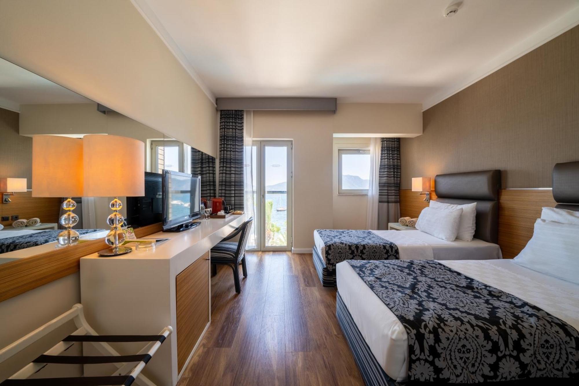 Standard Double or Twin Room Sea View