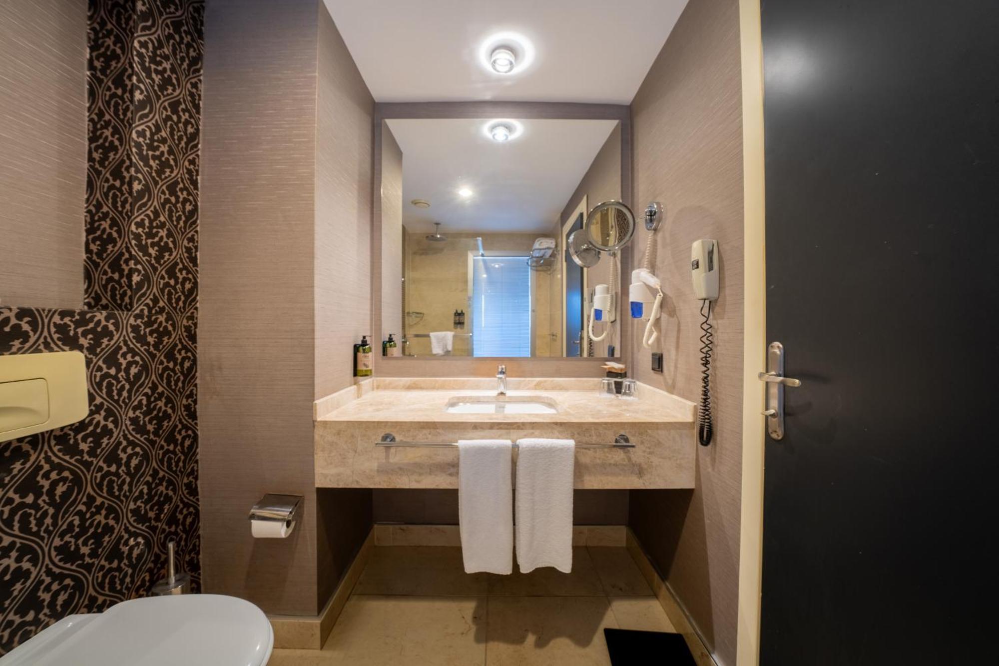 Standard Double or Twin Room Sea View